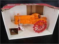 1/16th Minniapolis Moline U Toy Tractor - NIB