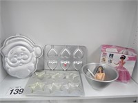 BAKING LOT - DOLL CAKE MOLD - ALL NEW