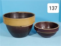 Pair of Brown Glaze Shoulder Bowls