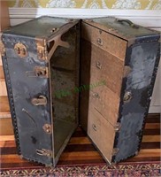 Antique steamer trunk with four inner drawers and