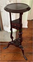 Carved mahogany wash stand or candle stand with a