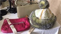 Mixed lot - two ladies purses. One beige vintage