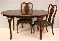 7 Piece Queen Anne's Style Dining Set