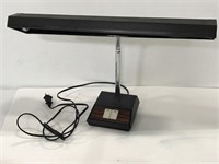 Underwriters Laboratories gooseneck desk lamp