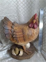 Resin hen with chick n egg 11 inch