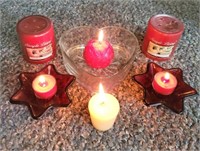 4 CANDLES, 2 Red Pilar Holders, 2 TEALIGHTS