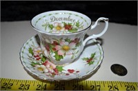 Royal Albert Dec cup & saucer Christmas Rose