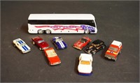 Die Cast Cars & Toby Tour Bus Bank