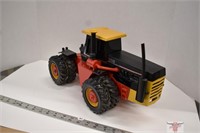 Scale Models  1/16 Scale Versatile 1156 Tractor