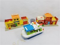 3 jouets Fisher-Price dont bateau, batiments