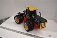 Scale Models  1/16 Scale Versatile 936 Tractor