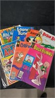 Group of golden age comic books bugs bunny looney