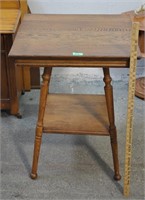 Vintage wood parlour table, 23x23.5x30