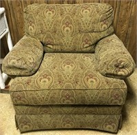 Fashion House Furniture chair (matches sofa lot 15