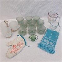 Assortment of Kitchen Items