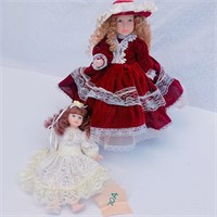2 Pcs Vintage Dolls