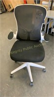 Rolling Office Chair Mesh Back/White Trim