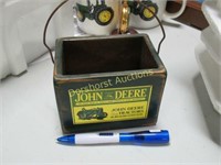 SMALL WIRE HANDLED WOOD JOHN DEERE BOX
