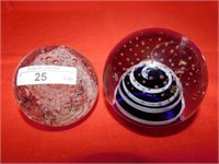 LOT OF 2 ART GLASS PAPERWEIGHTS