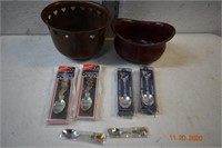 6 Collector Spoons w/brass pots