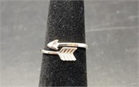 Sterling Silver Arrow Ring. Size 5.
