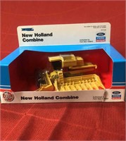 New Holland Combine 1/64 Scale