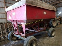 McCurdy 150 Bushel Wagon on JD Gear