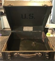 WWII Mechanical Field Phonograph Army Box