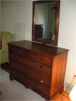 Mahogany Dresser W/Detachable Mirror