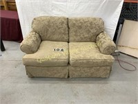 HICKORY HILL LOVE SEAT