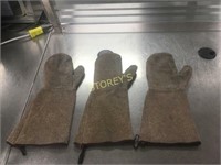 3 Oven Mitts