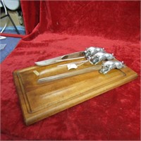 Cast aluminum Wild Boar carving set w/cutting boar