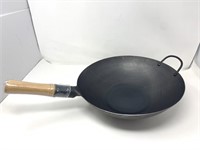 New hand hammered wok
