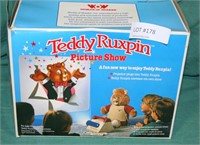 TEDDY RUXPIN PICTURE SHOW TOY W/BOX