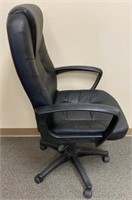 Black office chair