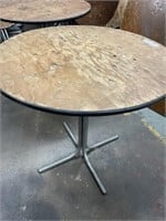 (6) 30"x30" Circular Folding Table