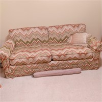 Pull Out Sofa with Thow Pillows