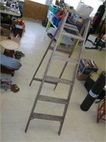 Vintage Wooden Ladder: 6 Ft