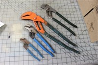 4 Adjustable Pliers