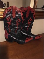 Ladies size 9 1/2 red and black Reba boots.