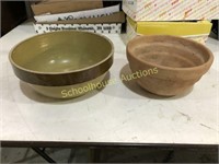 2 large bowls. Buckeye Pottery Co & US pottery