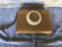 Emerson Model 842 Radio (AS-IS)
