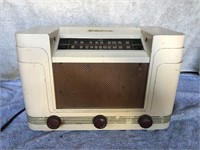Westinghouse Model H-182 Ivory White Radio