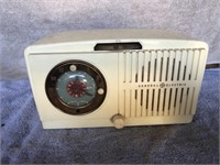 General Electric GE Model 516F Radio Alarm Clock