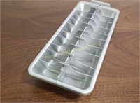 Vintage Frigidaire $48 Retail  Ice Cube Tray