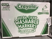 Crayola ultra clean washable markers
200 MARKERS