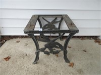 NEAT METAL PATIO TABLE BASE