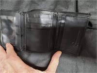 GENUINE LEATHER TRI FOLD WALLET--NEW