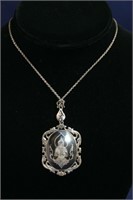 Sterling Silver Pendant & Chain