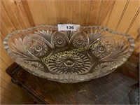 Beautiful oval shaped sawtooth edge crystal bowl